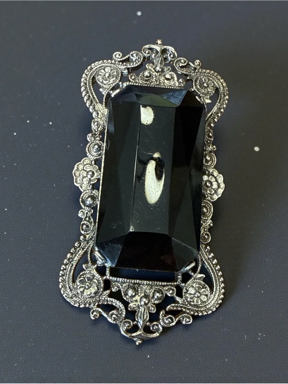 VTG Sarah Coventry Celebrity Black Smoky Glass Filigree Bar Brooch Pin - Picture 2 of 8